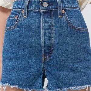 High waisted Levi’s shorts